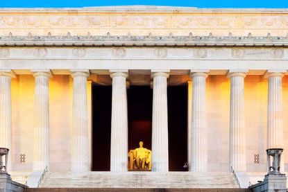Monuments at Night Bike Tour