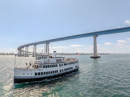 Picture of San Diego Premier Saturday Night Dinner Cruise